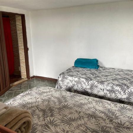Hostal Hollywood Inn Ріонегро Екстер'єр фото