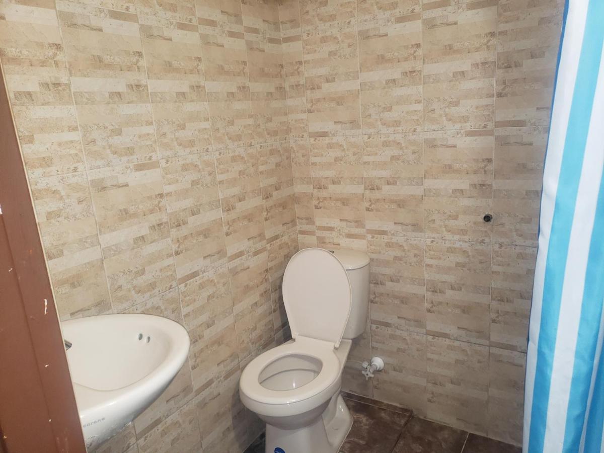 Hostal Hollywood Inn Ріонегро Екстер'єр фото